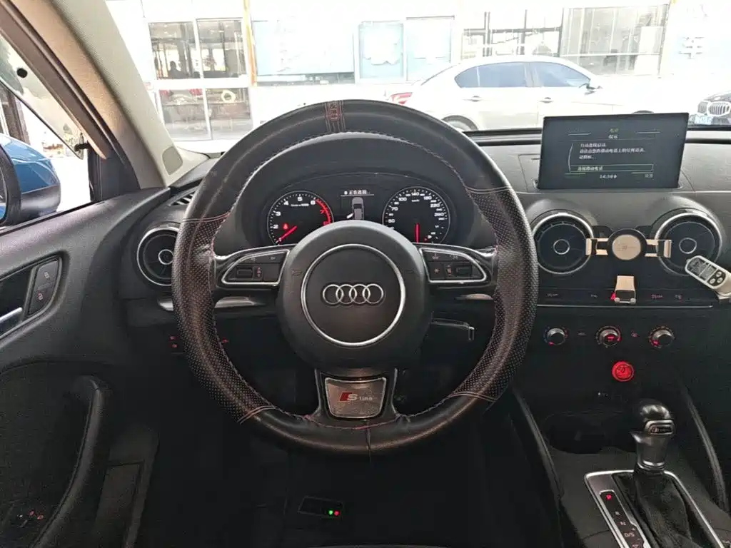 Audi A3 2017 — фото 11