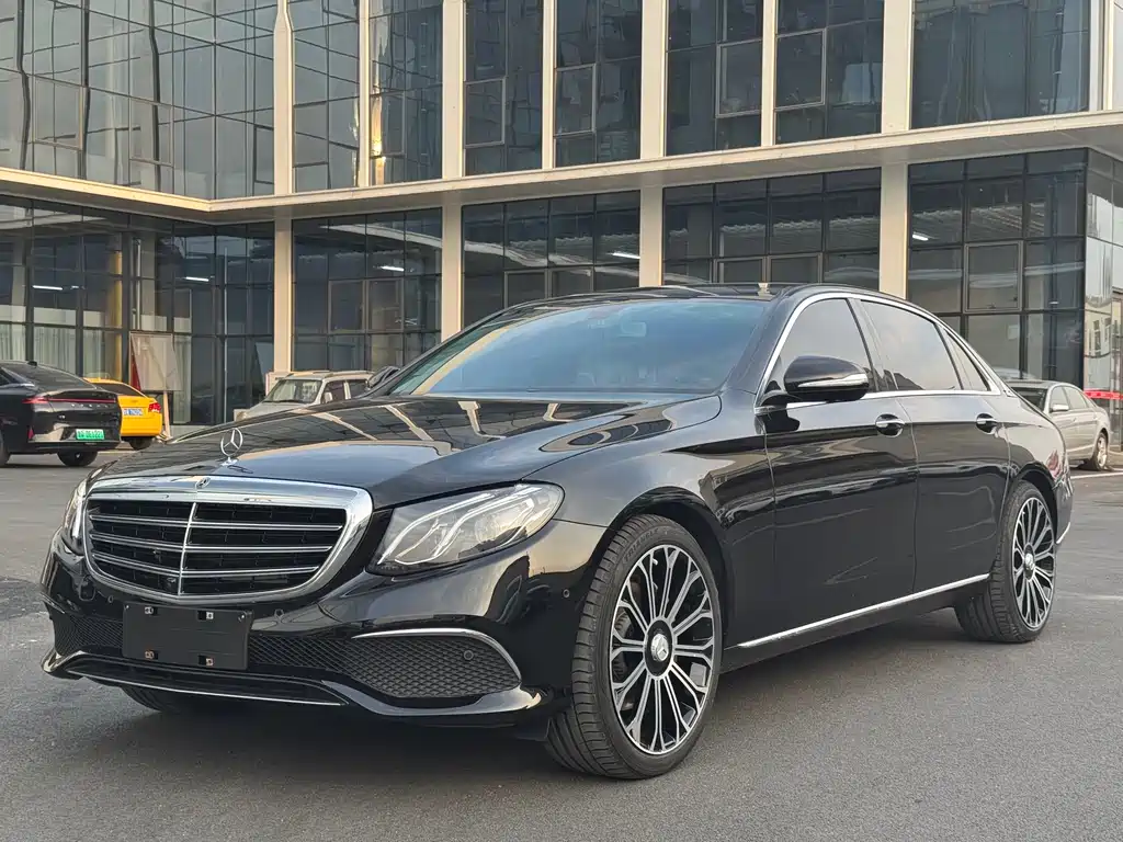 Mercedes-Benz E-Class 2019 — фото 1