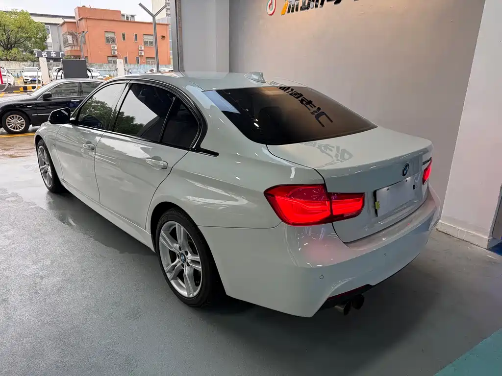 BMW 3 Series 2018 — фото 4