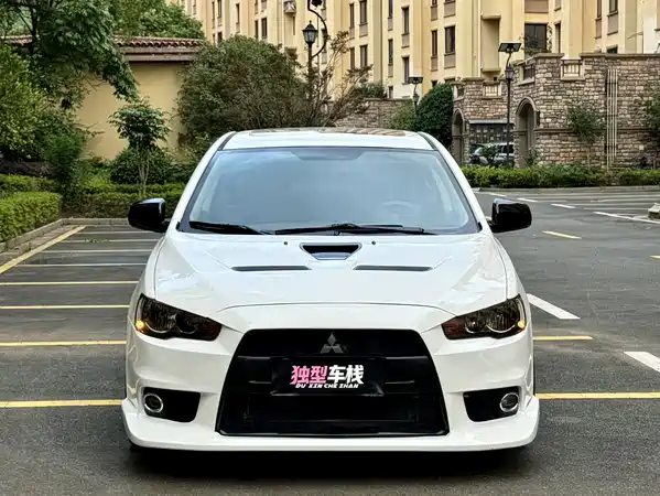 Mitsubishi Lancer EX 2012