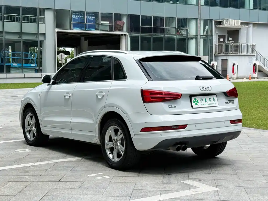 Audi Q3 2017 — фото 14