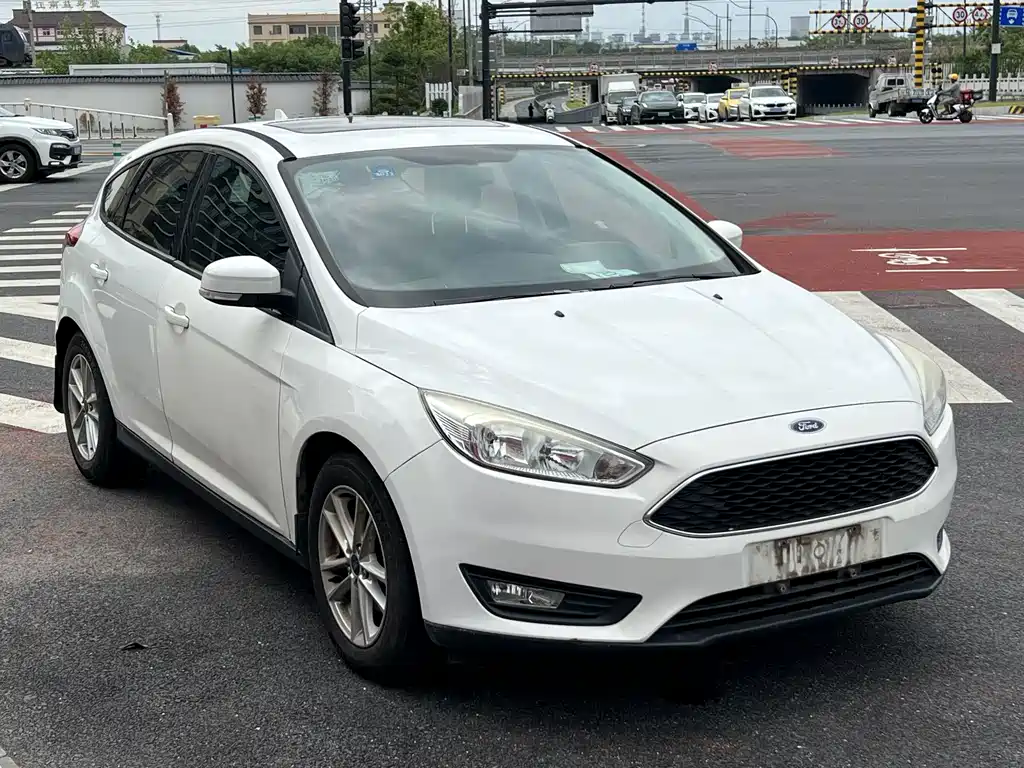 Ford Focus 2018 — фото 6