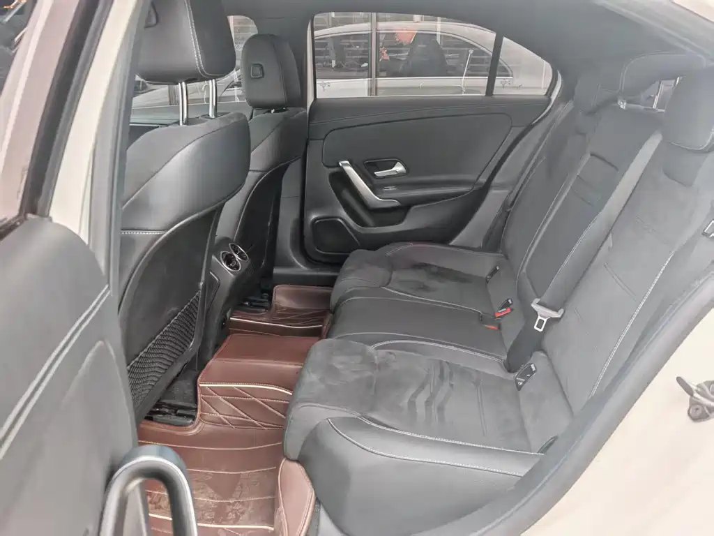 Mercedes-Benz A-Class 2023 — фото 3