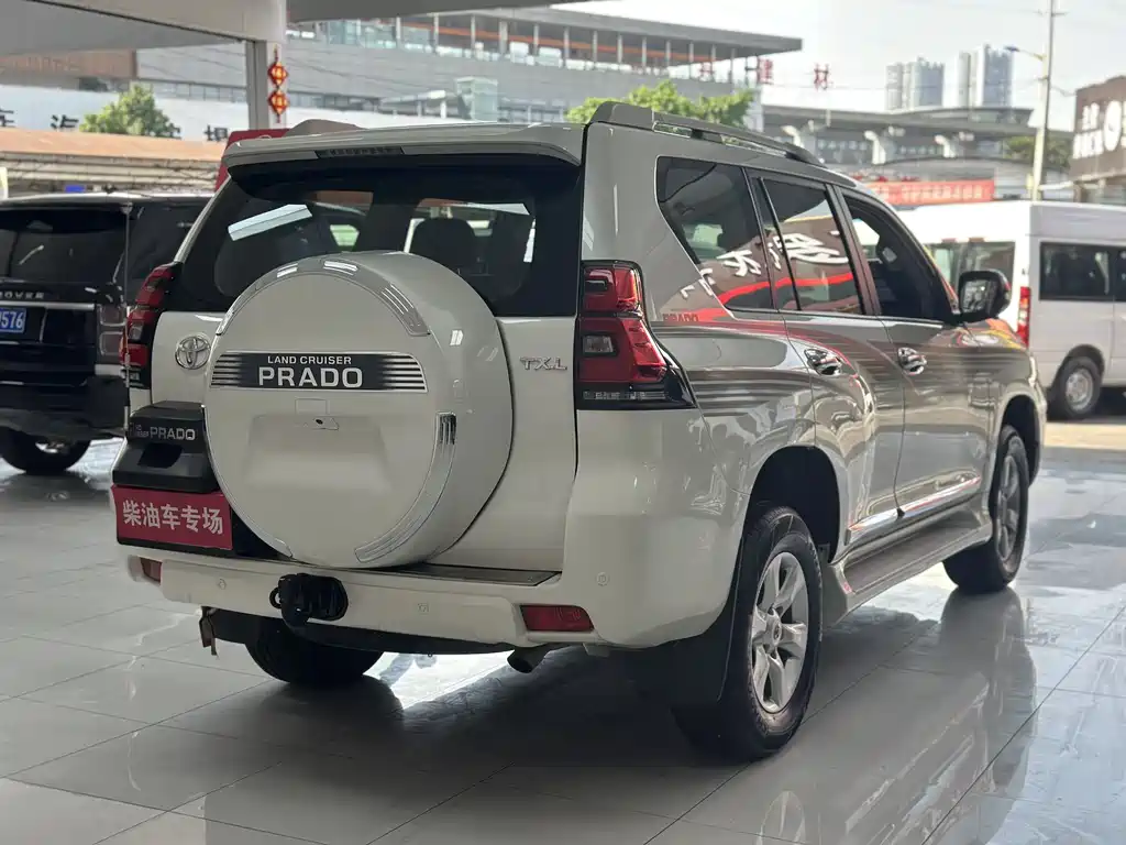 Toyota Prado 2019 — фото 6
