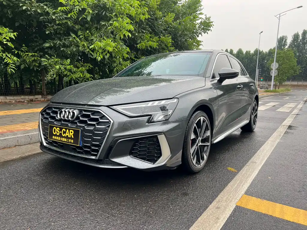 Audi A3 2023 — фото 1