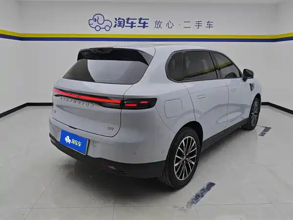 Leapmotor B10 2025