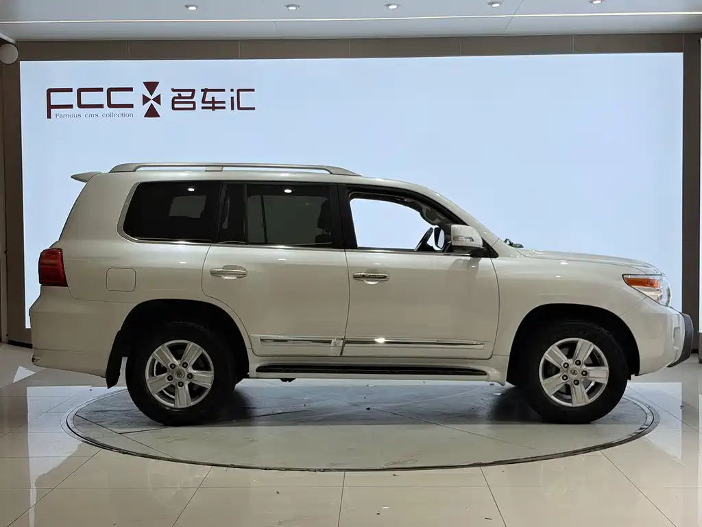 Toyota Land Cruiser 2015 — фото 4