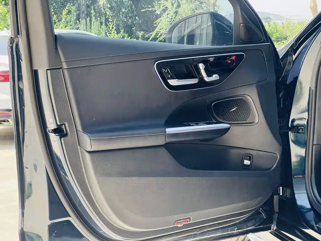 Mercedes-Benz C-Class 2022