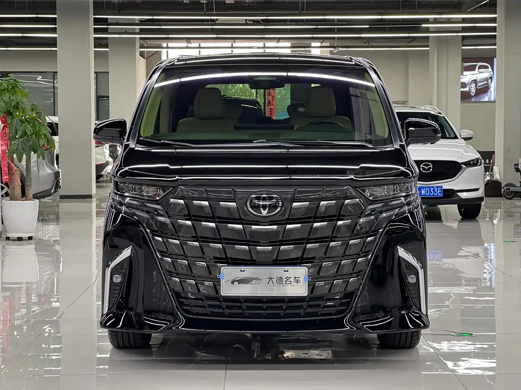 Toyota Alphard 2025 — фото 2