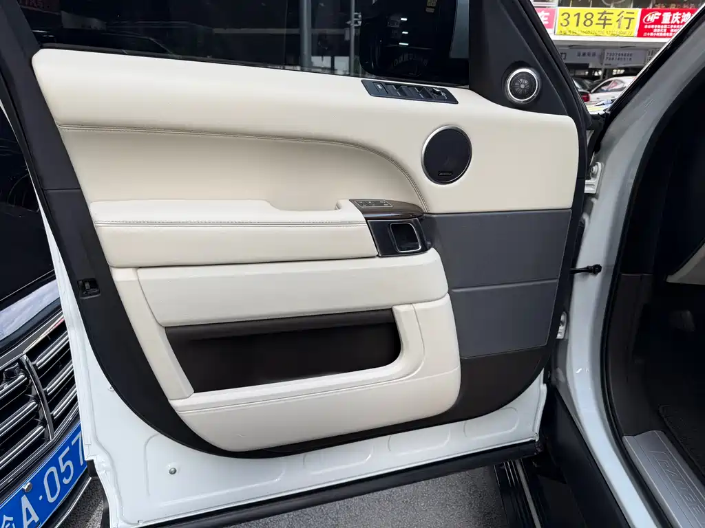 Land Rover Range Rover Sport 2016 — фото 14