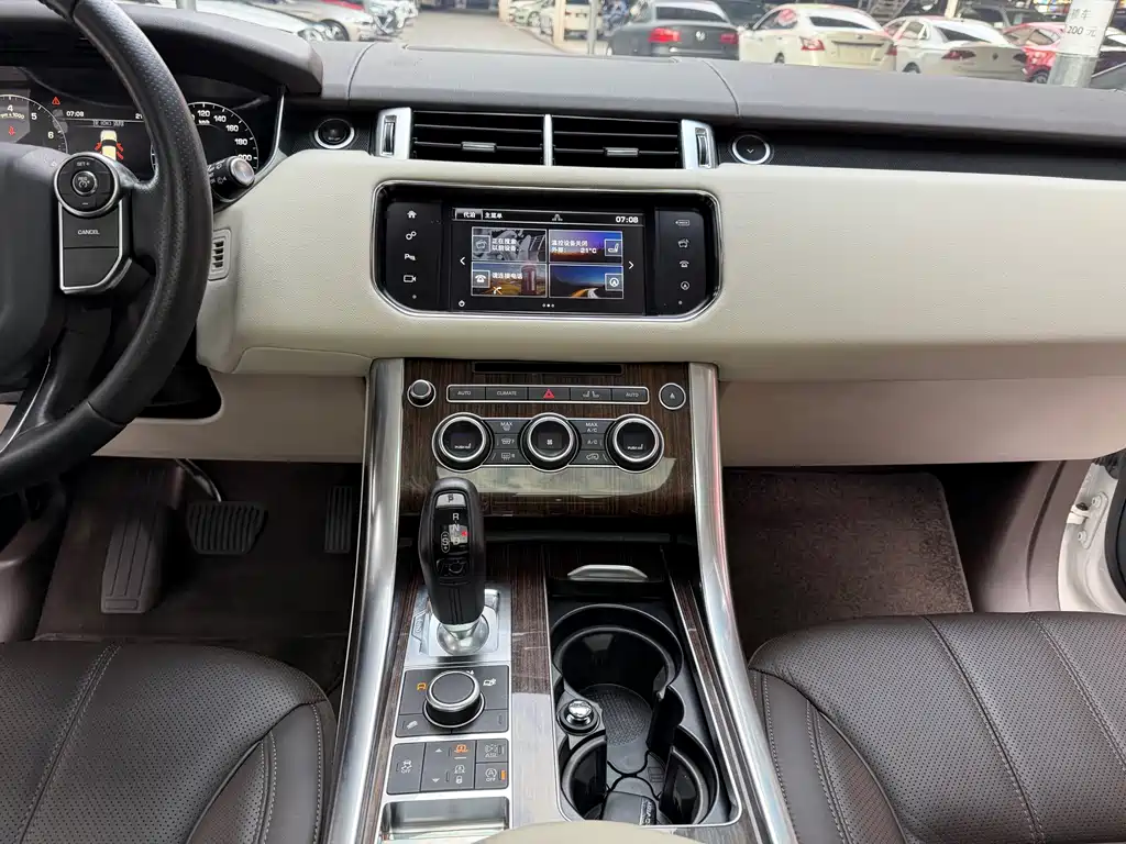 Land Rover Range Rover Sport 2016 — фото 19