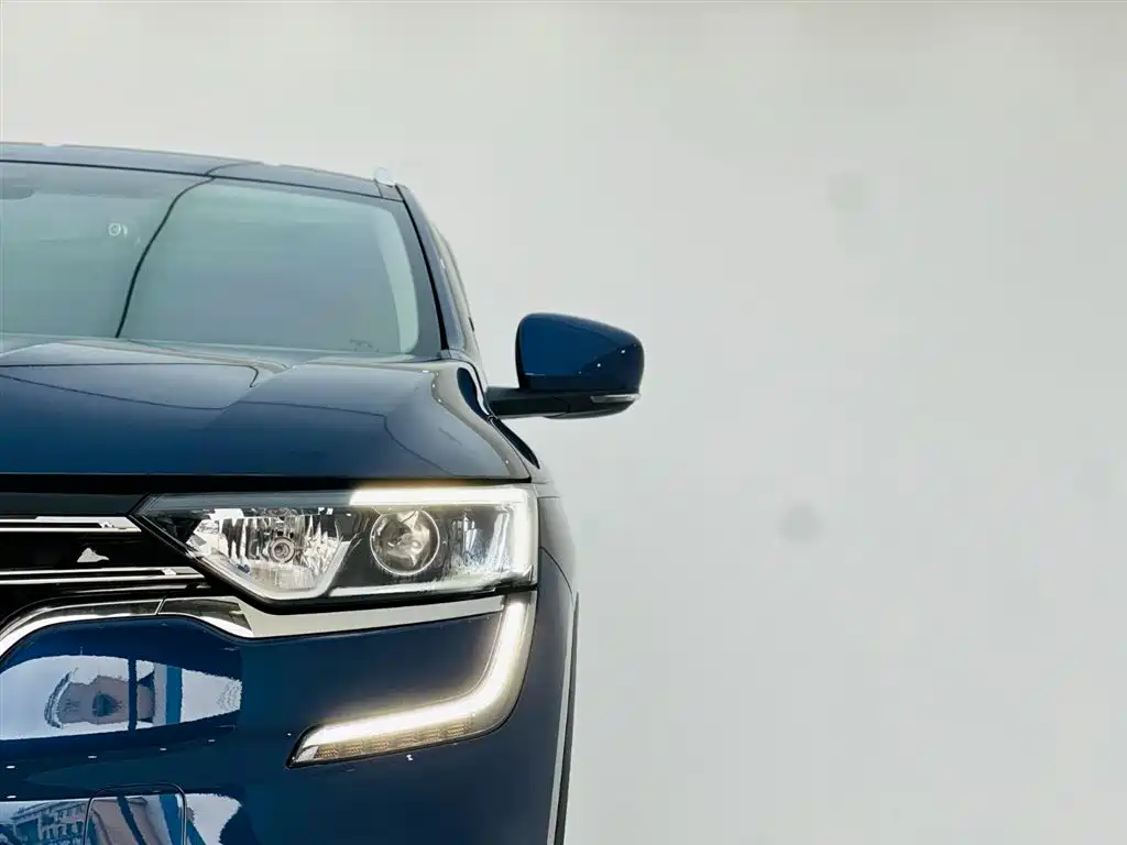 Renault Koleos 2018 — фото 10