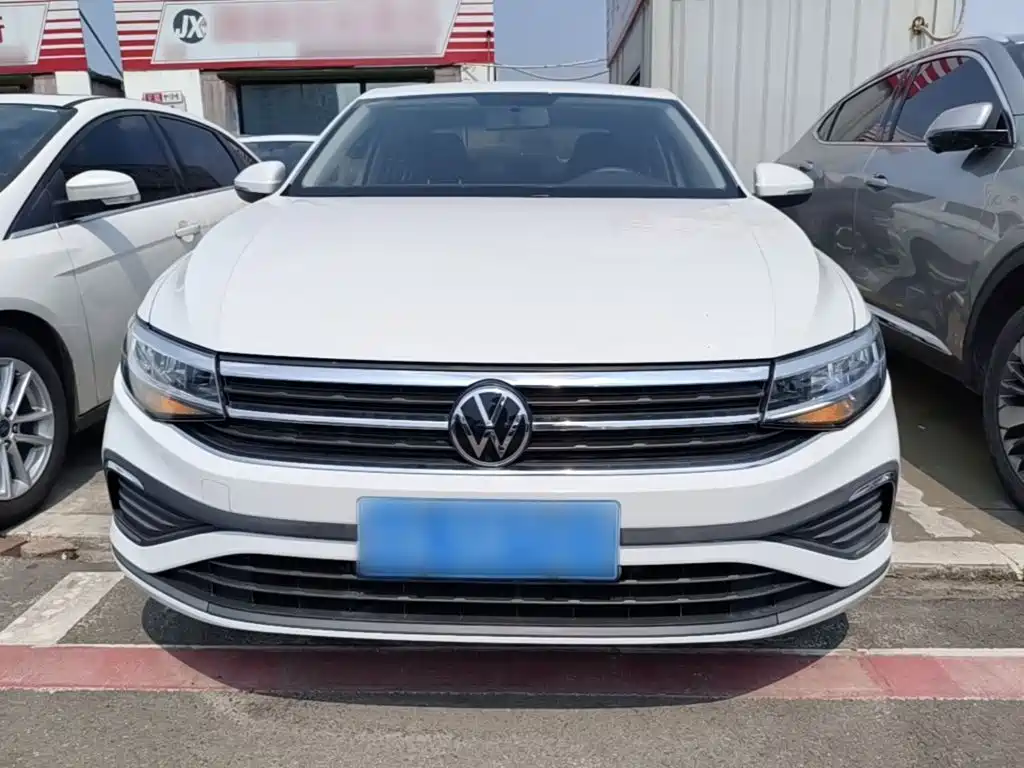 Volkswagen Bora 2023