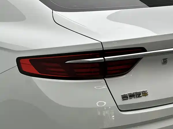 Geely Xingrui 2021
