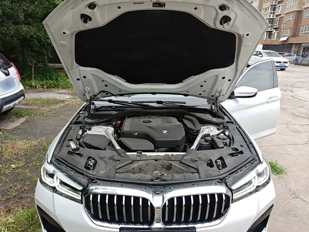 BMW 5 Series 2023 — фото 20