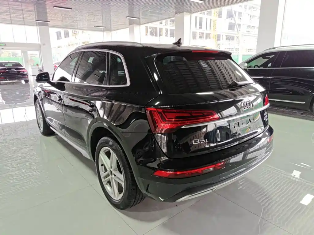 Audi Q5L 2022