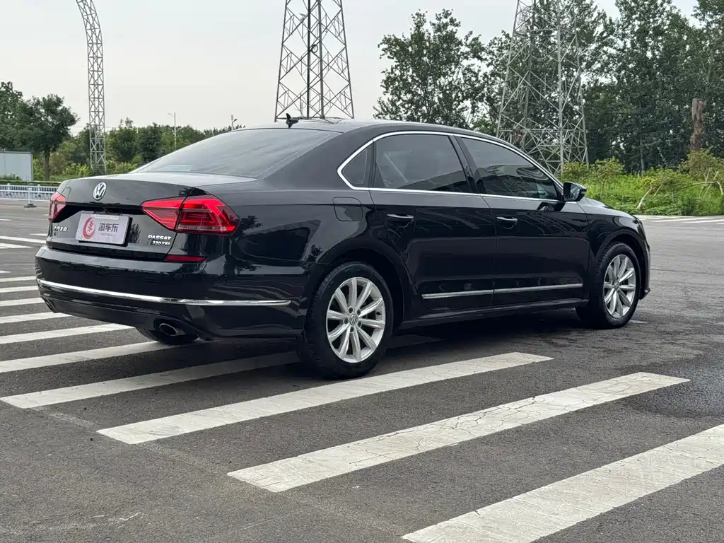 Volkswagen Passat 2017 — фото 5