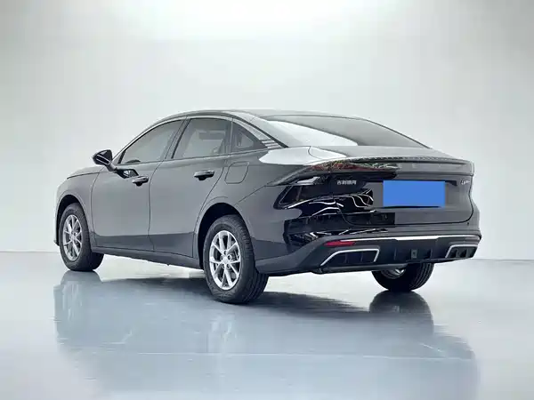 Geely Galaxy L6 2025