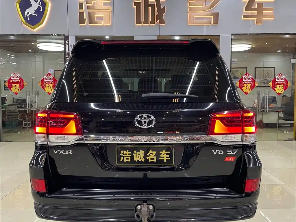 Toyota Land Cruiser 2022 — фото 5