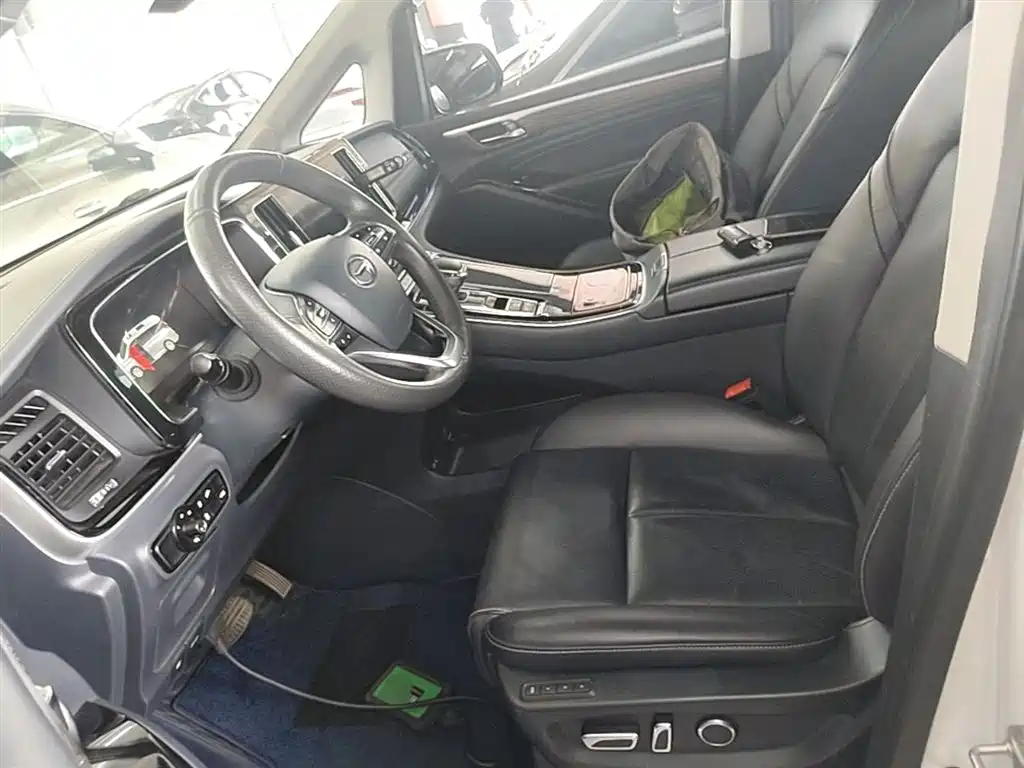 GAC Motor Trumpchi M8 2022 — фото 15