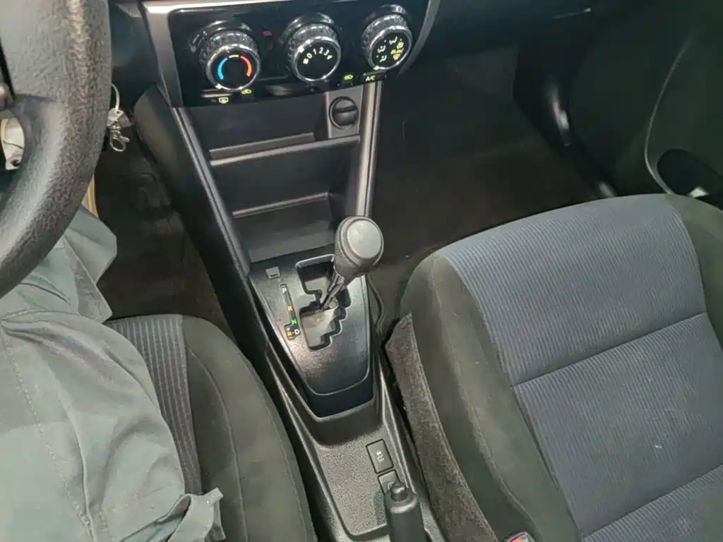 Toyota Yaris L 2019 — фото 14
