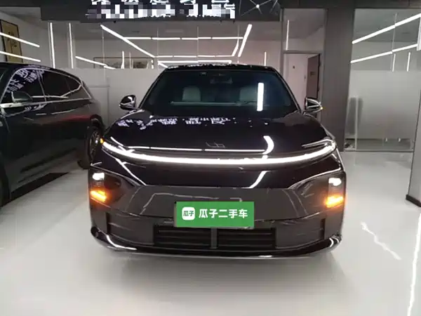 Li Auto L6 2024