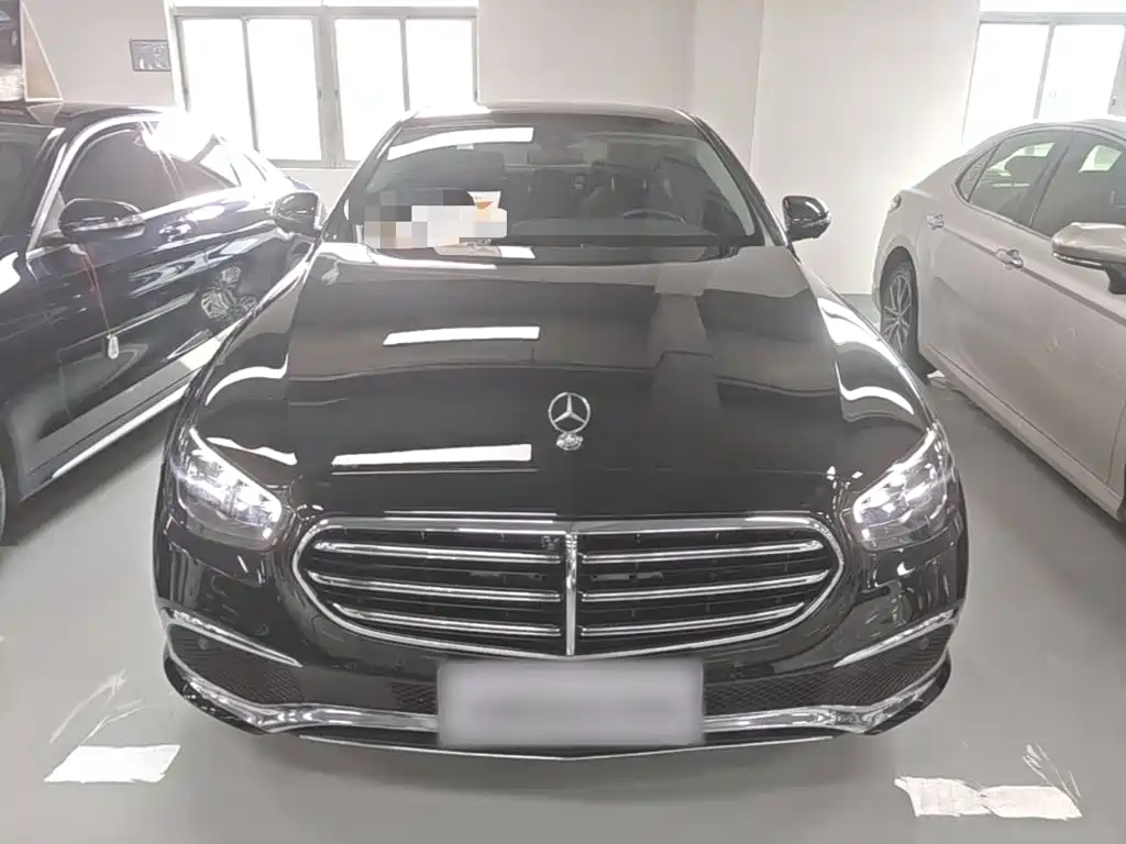 Mercedes-Benz E-Class 2023
