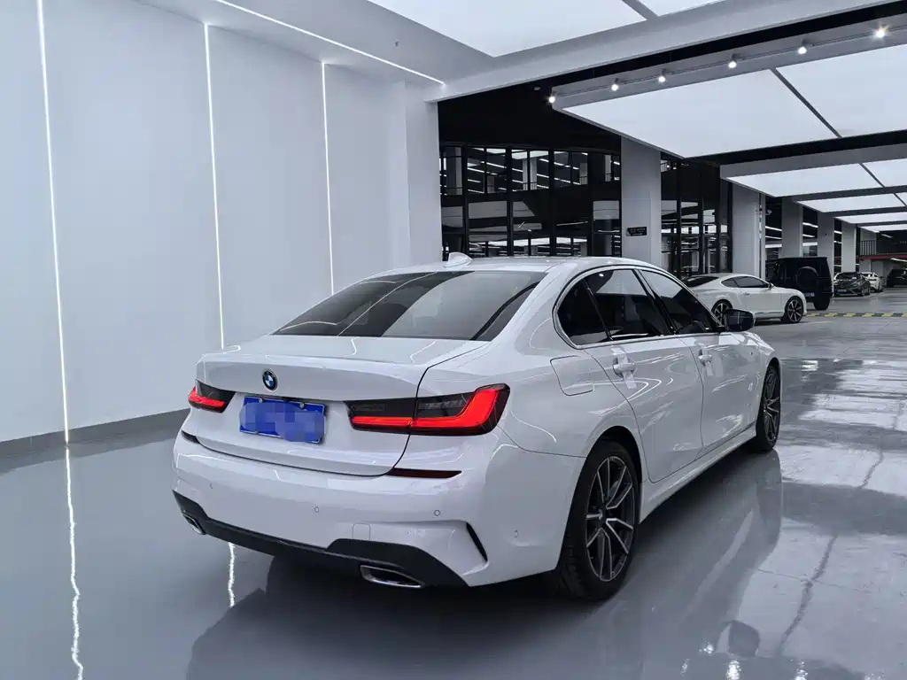 BMW 3 Series 2020 — фото 11