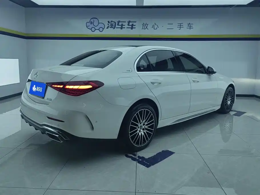 Mercedes-Benz C-Class 2023 — фото 3