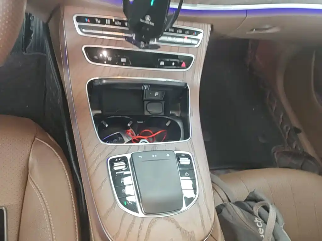 Mercedes-Benz E-Class 2023 — фото 14