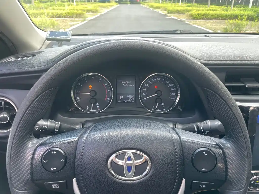 Toyota Corolla 2018 — фото 13