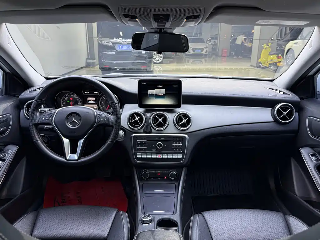 Mercedes-Benz GLA 2016