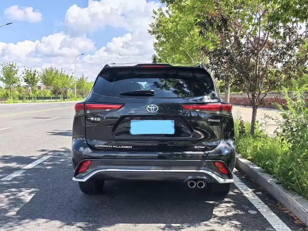 Toyota Crown Kluger 2022