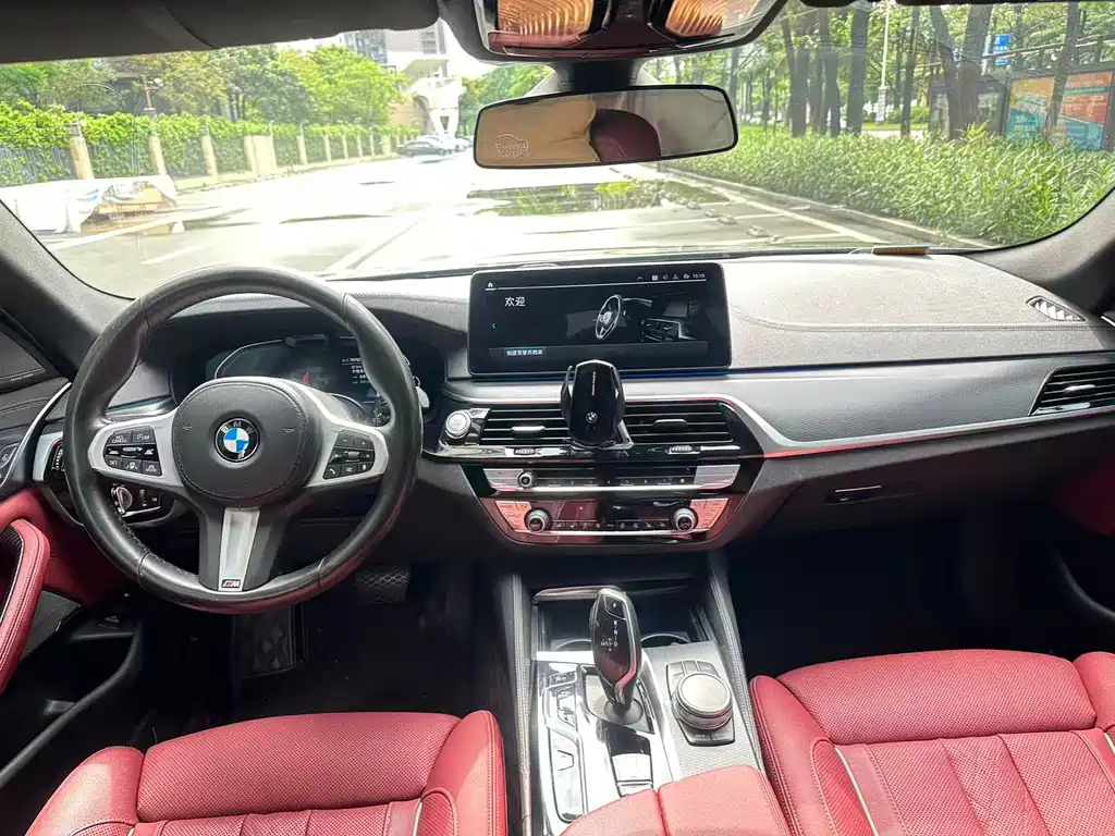 BMW 5 Series New Energy 2020 — фото 4