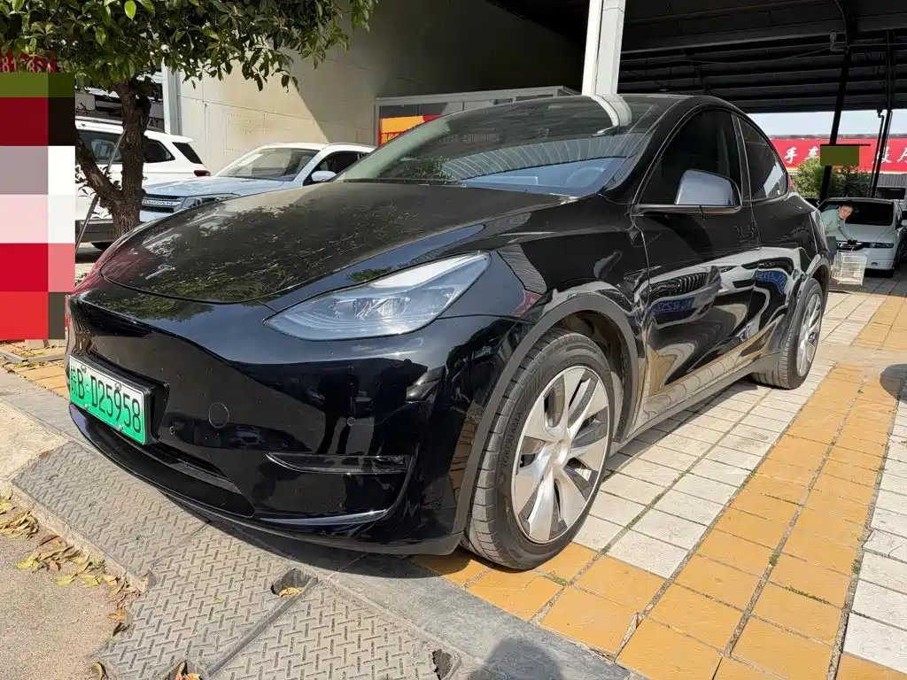 Tesla Model Y 2022