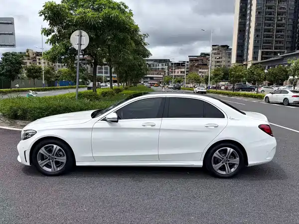 Mercedes-Benz C-Class 2022