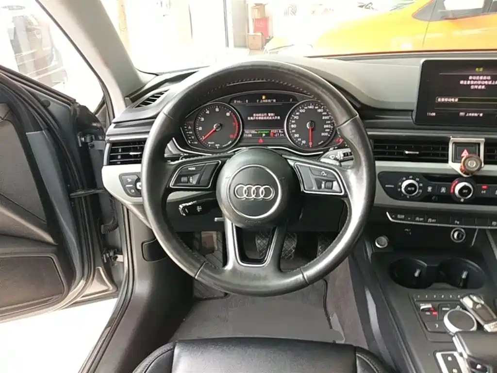 Audi A4L 2018 — фото 11