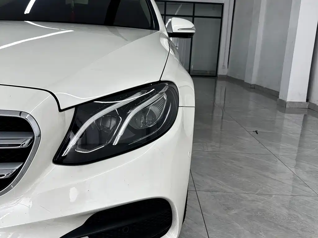 Mercedes-Benz E-Class 2020 — фото 15