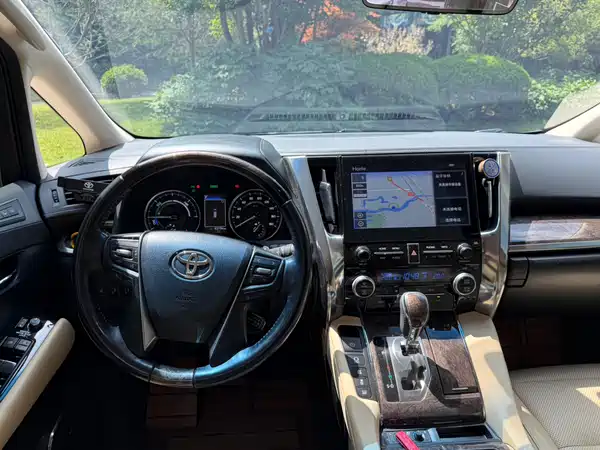 Toyota Alphard 2022