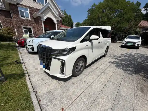 Toyota Alphard 2022