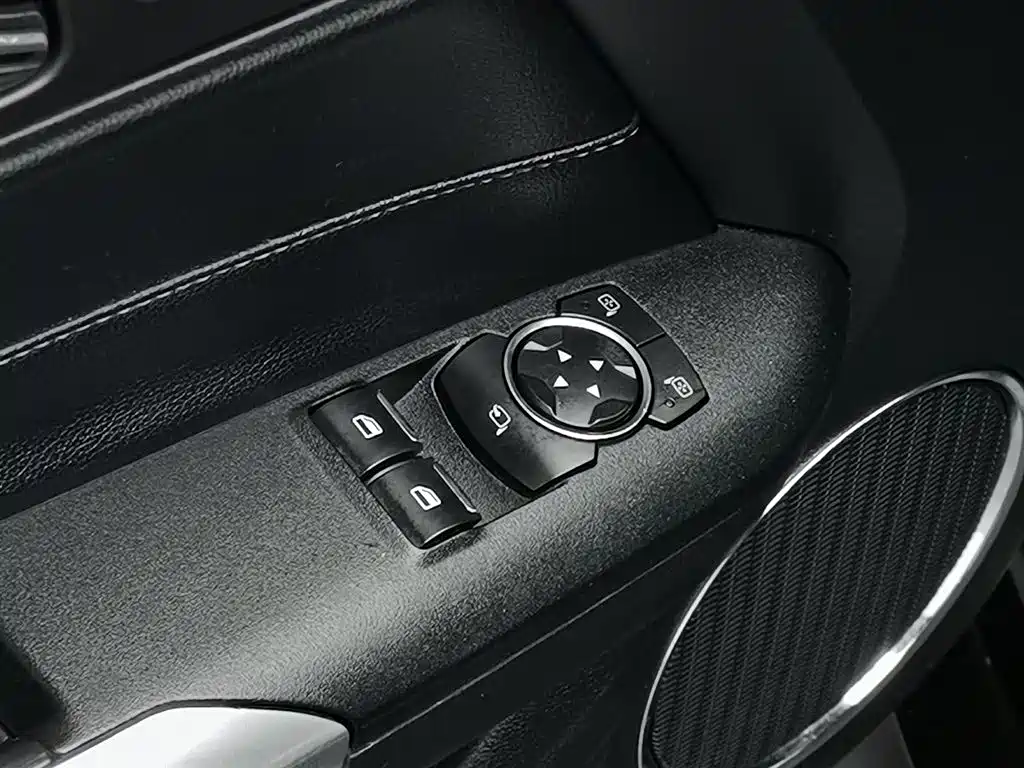 Ford Mustang 2015 — фото 9
