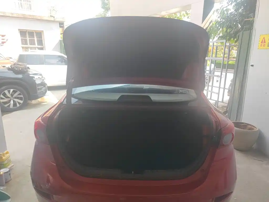 Mazda 3 Angkesela 2019 — фото 19