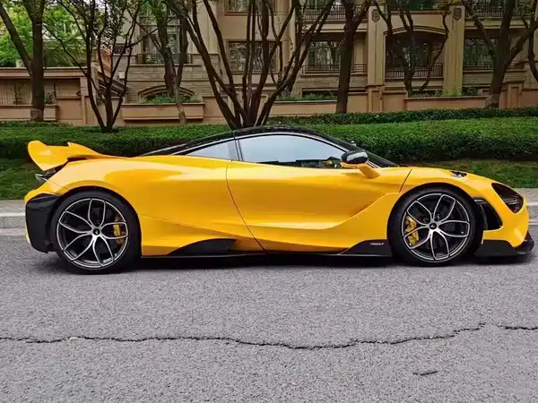McLaren 720S 2021