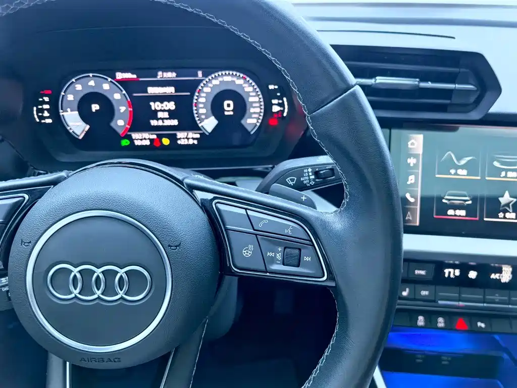 Audi A3 2023 — фото 22