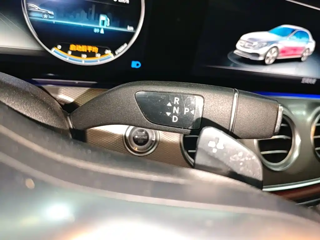 Mercedes-Benz E-Class 2020 — фото 14