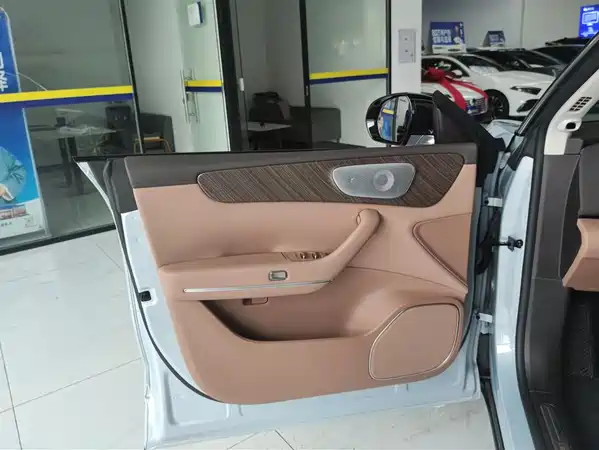 Leapmotor C11 2025