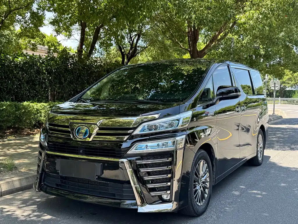 Toyota Vellfire 2021 — фото 1