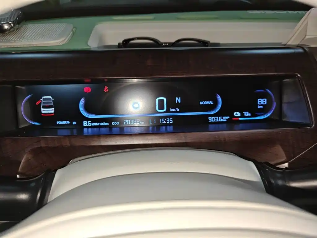 Geely Galaxy Panda 2023