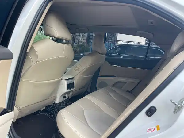 Toyota Camry 2019