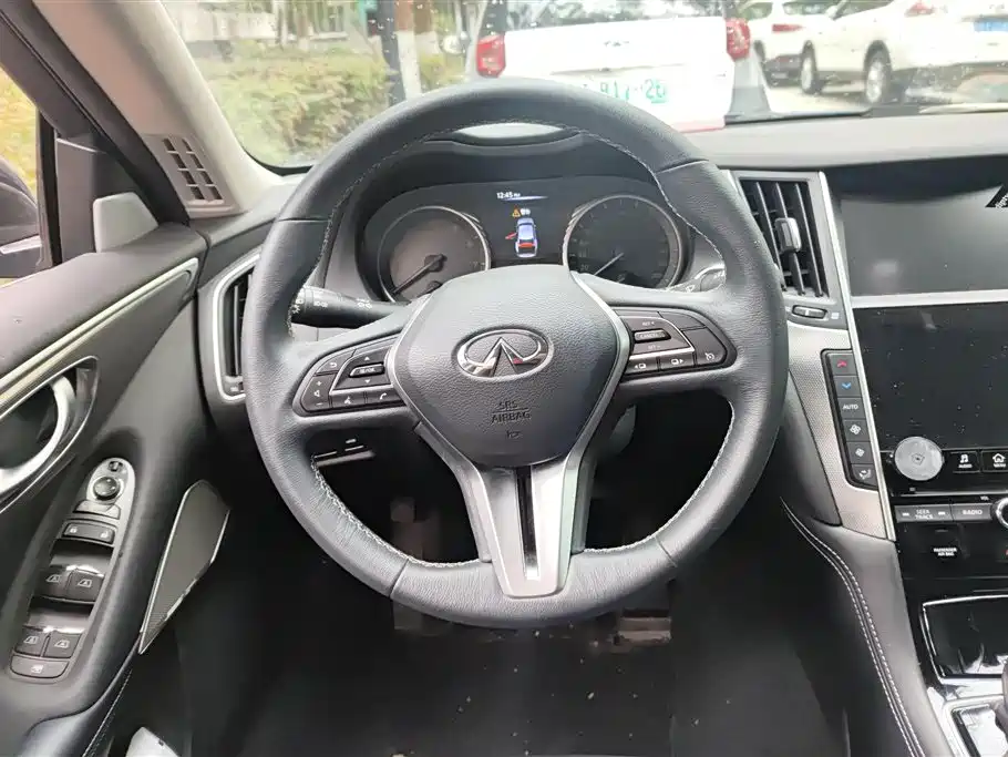 Infiniti Q50L 2019 — фото 15